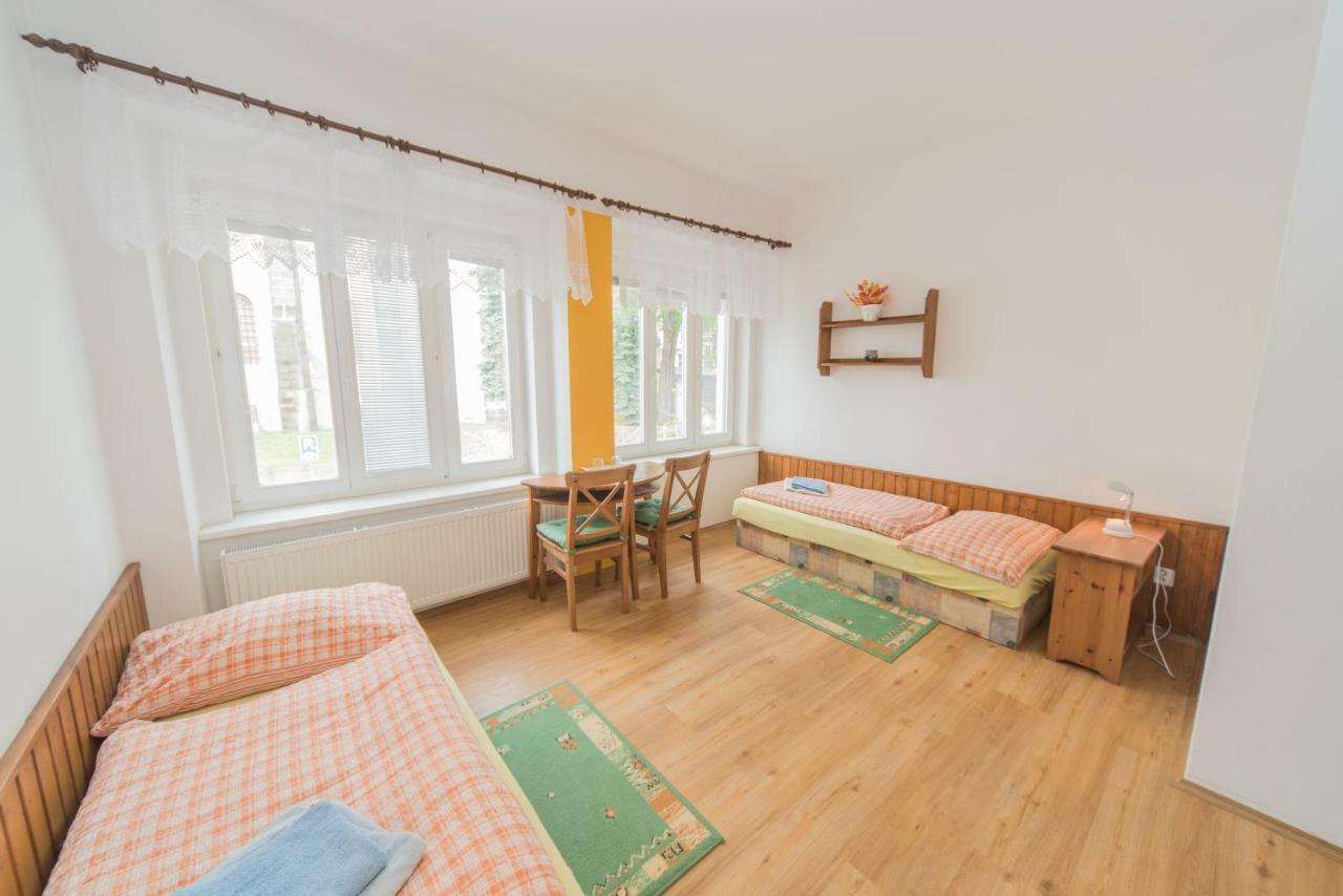 Pension U Kostela Cesky Brod 外观 照片